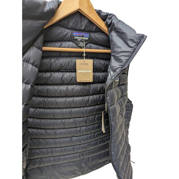 NWT Patagonia Men's Black Down Sweater Vest [Medium] - Picture 5 of 11